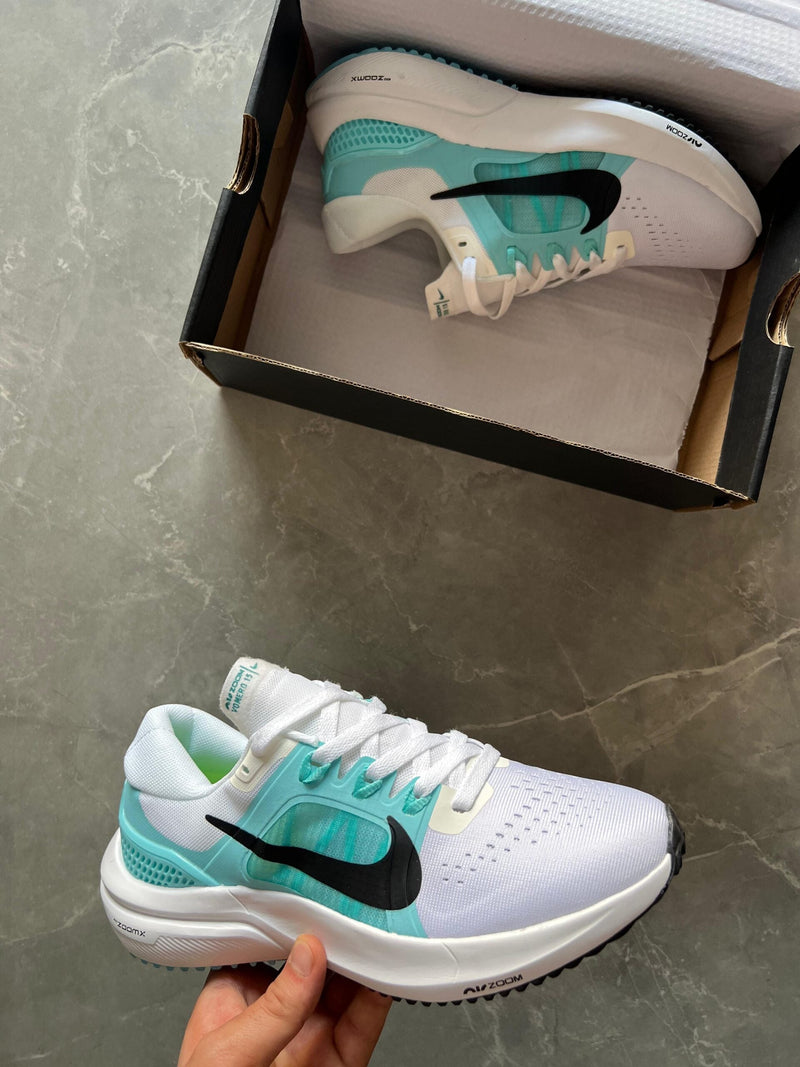 Sea green 